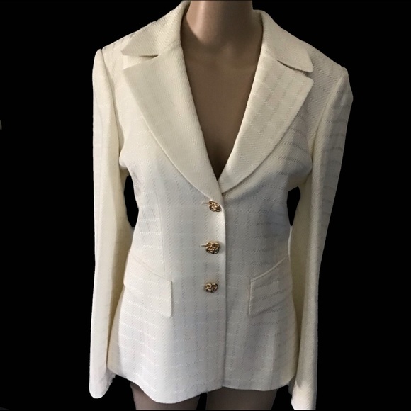 Tahari Jackets & Blazers - Tahari Blazer Size 8